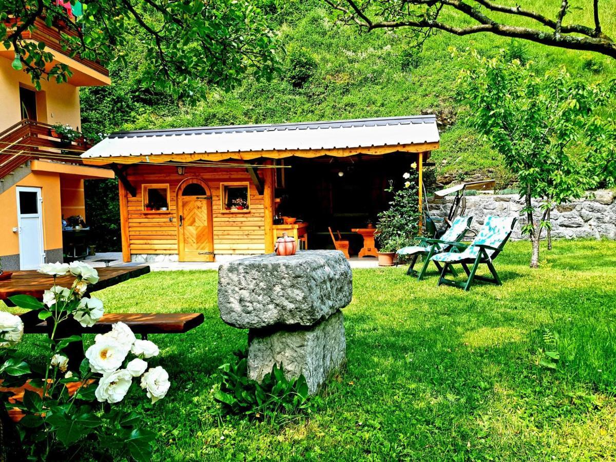 Apartment And Garden House Among The Mountains Podbrdo Exterior foto